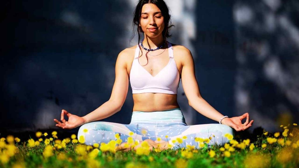 पेट फूलना घरेलू इलाज प्राणायाम और योग