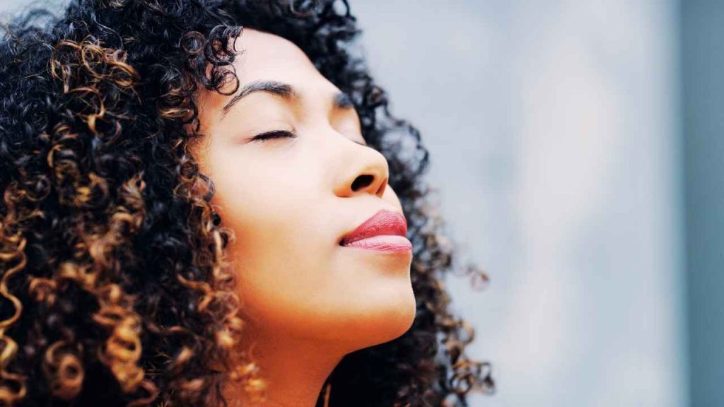 श्वास पर ध्यान लगाने की विधि